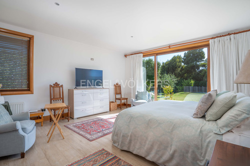 Venta Preciosa Casa Muy Bien Ubicada En Marbella