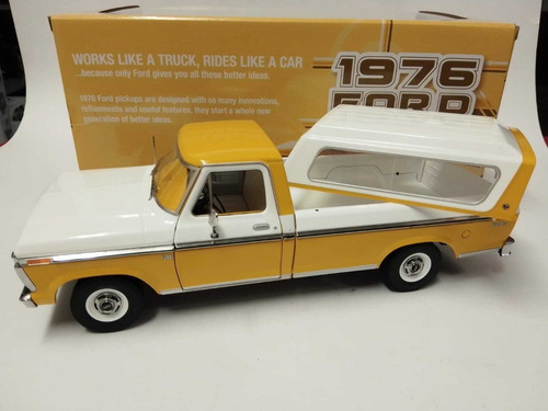 Ford F100 1976 1/18 Green Light