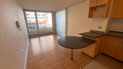 Departamento En Venta De 1 Dorm. En Concepción