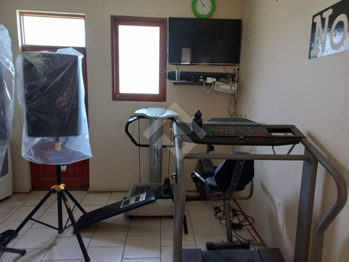 Parcela En Venta, Seis Dormitorios,los Laureles, Limache