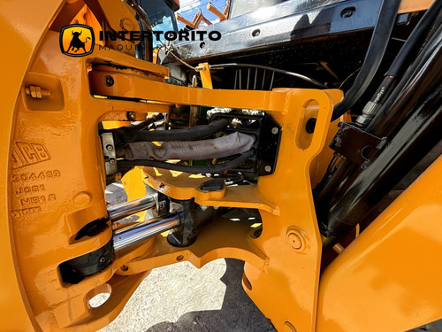 Retroexcavadora Jcb 3cx Eco.708