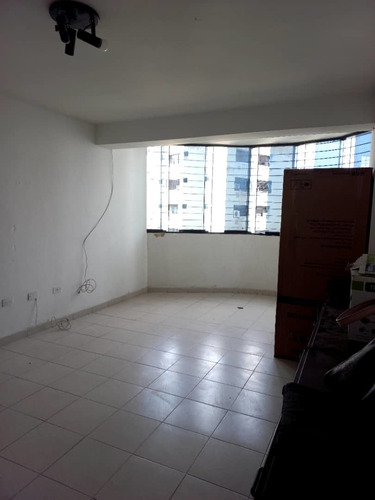 Imagen 26 de 26 de Vendo Apartamento 98m2. Los Mangos. Julio 2022 - Sandra Niño