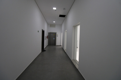 Imagem 3 de 21 de Sala Comercial Para Alugar Com 70m² Por R$ 1.500,00 No Bairro Centro - Curitiba / Pr - Sl0053