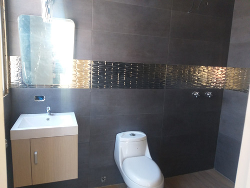 Imagen 7 de 12 de Townhouse En Margarita, Urb Costa Azul. Amplio, Cómodo