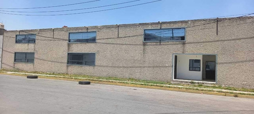 Imagen 2 de 27 de Se Renta Nave Industrial Bodega 2000 M2 Esquina Lerma Estado De México