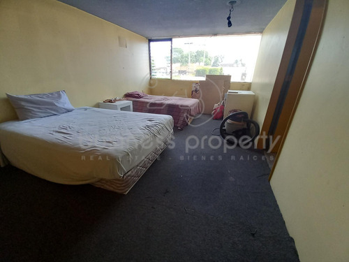 Amplia Casa En Colon De Echegaray Naucalpan