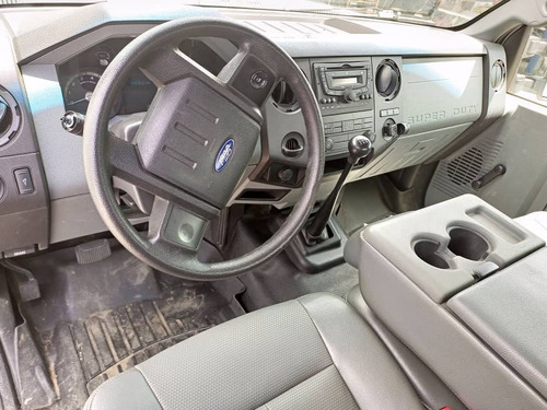 Imagen 11 de 16 de Ford F-350 Plataforma
