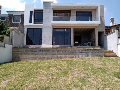 Imagen 3 de 25 de Espectacular Casa Para Estrenar De 4 Habitaciones, 7 Parqueos Y 510 Metros De Construcción