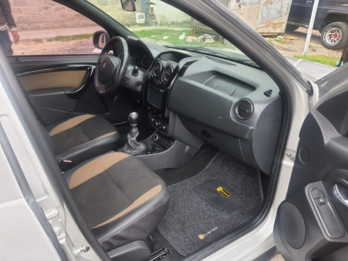 Imagen 10 de 14 de Renault Duster 2.0 4x4
