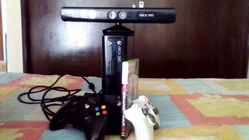 Xbox 360 Super Slim 250gb , 2 Controles,juego Y Kinect