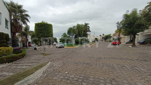 Venta De Terreno Lomas De Angelopolis Cluster 10-10-10 Lomas I Puebla, Puebla