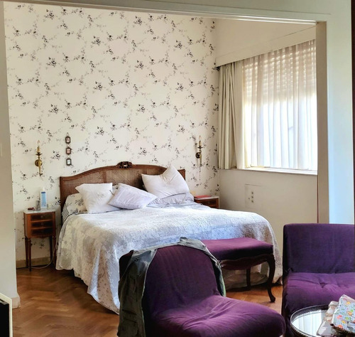 Casa En Venta - 3 Dormitorios 2 Baños - 210mts2 - La Plata
