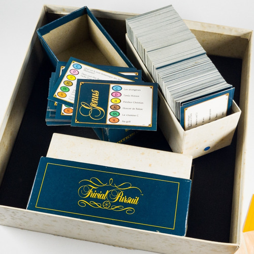 Jogo Trivial Pursuit Edition Genus Em Francês Completo (Usado)