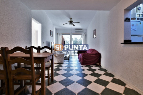 Imagen 8 de 10 de Venta De Apartamento 2 Dormitorios En Arcobaleno/playa Mansa, Punta Del Este.