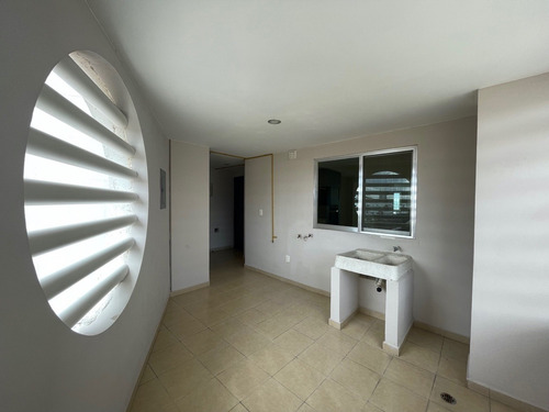 Imagen 25 de 30 de Departamento En Venta En Cumbres Del Lago
