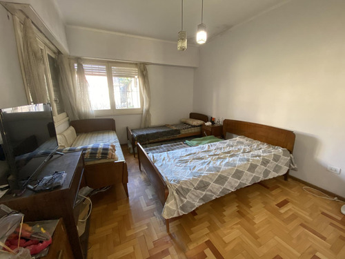 Venta | Casa De 3 Ambientes | 2 Viviendas En Block A Reciclar | En Lo Mejor De Constitucion |