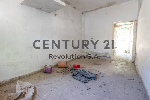 Imagen 16 de 19 de Casa A Remodelar En San Lorenzo - Alem Y San Carlos - Permutas - 324,7 M²