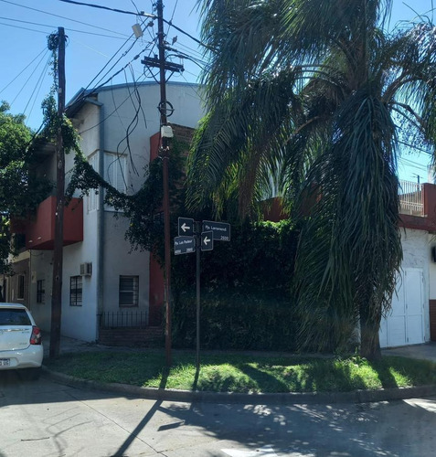 Imagen 2 de 18 de Casa Con Opción A Subdividirse En Dos Departamentos (zona Unl)