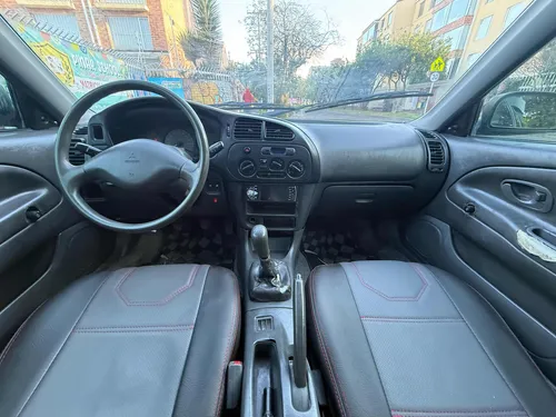 Mitsubishi Lancer 1.3 Gl 4 p 81 hp