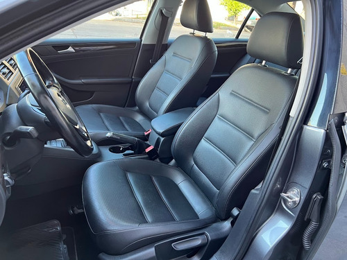 Imagen 15 de 25 de Volkswagen Vento Highline 1.4t Dsg 2018 / Unico Dueño