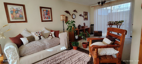 Se Vende Casa Amplia En Condominio Los Jardines De La Villa