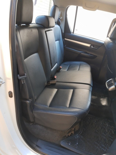 Toyota Hilux 2.8 Cd Srx 177cv 4x4 At 2017