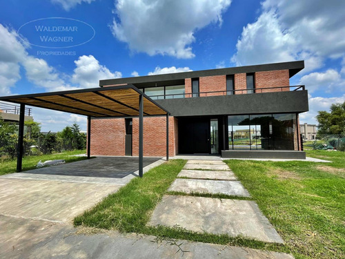 Increible Casa Ladrillo A La Vista - El Cantón, Norte