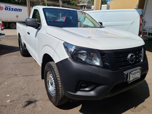 Imagen 3 de 10 de Nissan Np300 2017 2.5 Pick-up Dh Aa Pack Seg Mt