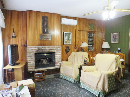 Imagen 2 de 21 de Venta Casa Tres Dormitorios Nuevo París