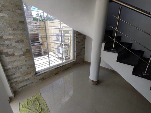 Imagen 5 de 14 de Townhouse En Venta Totalmente Remodelado Maracay // 04243385555