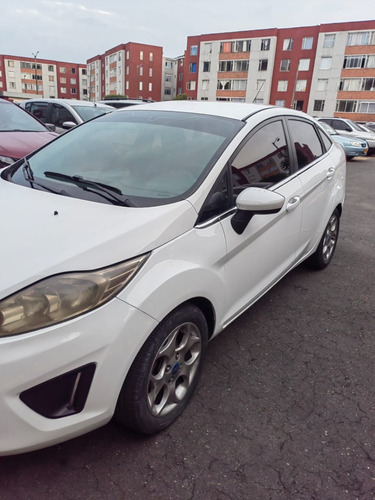 Ford Fiesta 1.6 Sportback Mecánica