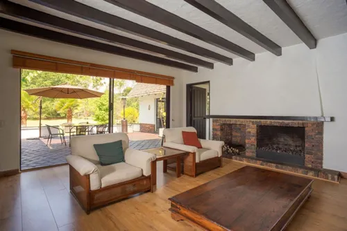 Casa En Arriendo/venta En Canelon. Cod A16565