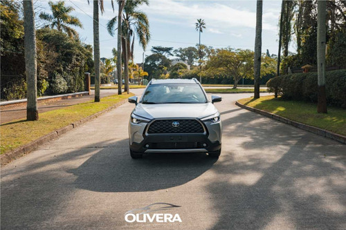 Imagen 3 de 12 de Toyota Corolla Cross Seg Hybrid 0km - Olivera Automotores