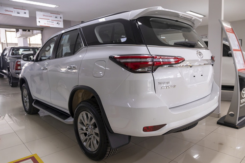 Toyota Hilux SW4 SRX Plat. 4x4 2.8 TB Diesel Automatico.