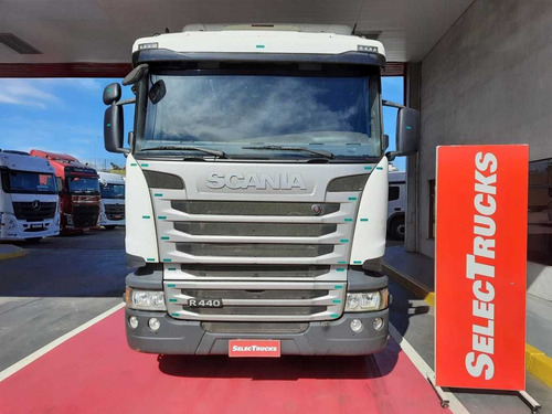 Imagem 2 de 14 de Scania R440 6x2 17/17 Selectrucks