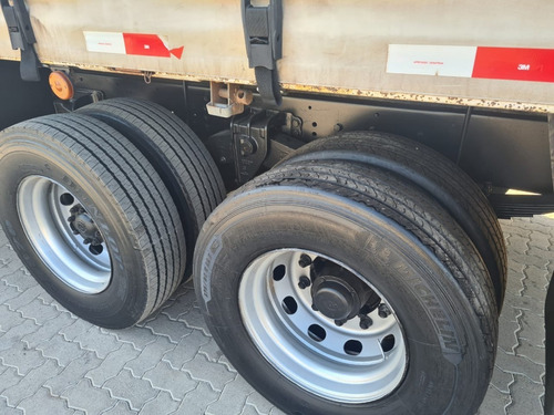 Imagem 11 de 14 de Ford Cargo 2429 8x2 Bitruck Sider 9,30mts Leito Ano 2013