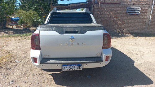 Renault Duster Oroch 2.0 Outsider Plus