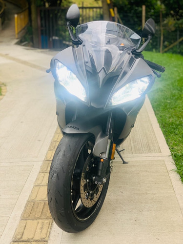 R6 Yamaha
