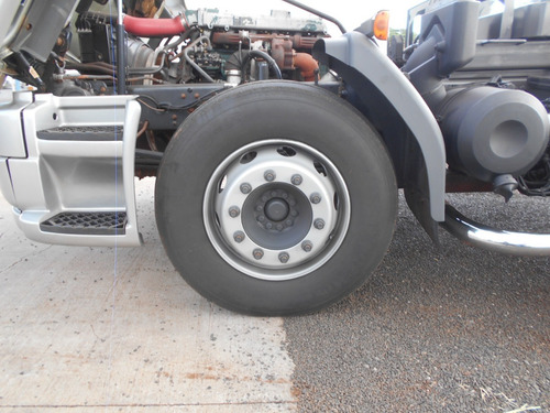 Imagem 21 de 25 de Volvo Vm 260 2010 Roll-on Roll-off