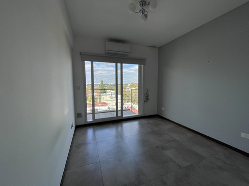Departamento 3 Ambientes En Florida Con 3 Cocheras Y Baulera - Apto Credito
