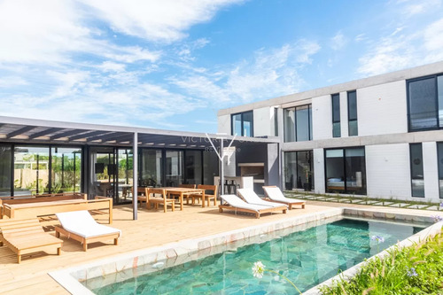 Venta Casa A Estrenar 3 Dorm En Suite Club De Mar Jose Ignacio (cm125)