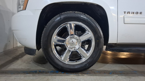 Chevrolet Tahoe 5.3 D PIEL DVD