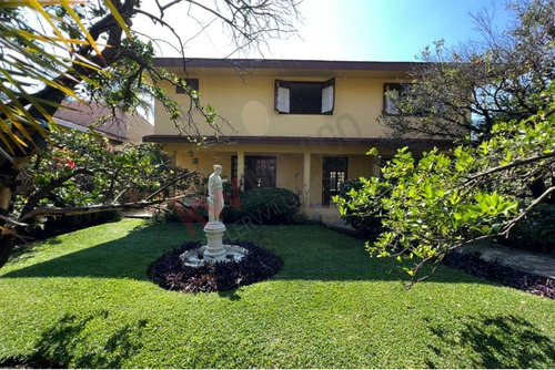 Excelente Casa A Dos Cuadras Del Colegio Americano, Teopanzolco Y Av San Diego