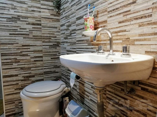 Imagen 8 de 11 de Casa En Venta - 2 Dormitorios- Moron - Permuta - Merlo San Luis