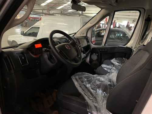 Imagen 23 de 24 de Fiat Ducato Maxicargo Vidriada R