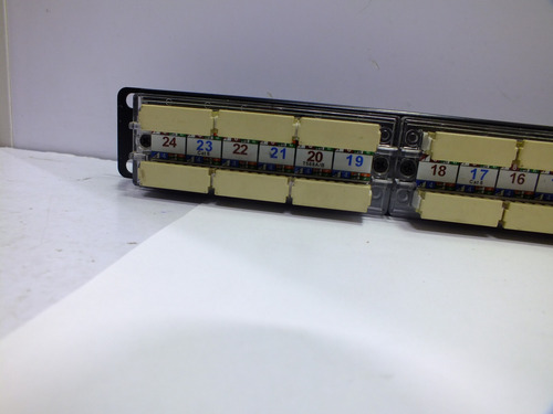 Patch Panel Black Box Jpm610a-r6 24 Portas 48x48cm (Usado)