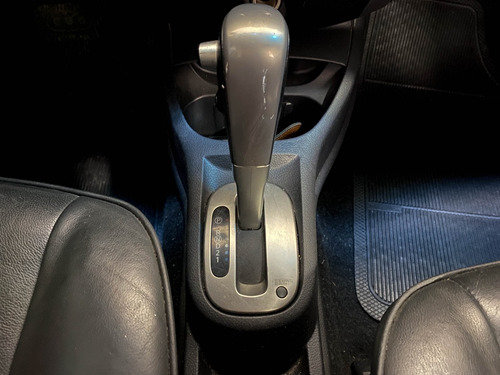 Imagem 5 de 19 de Nissan Livina