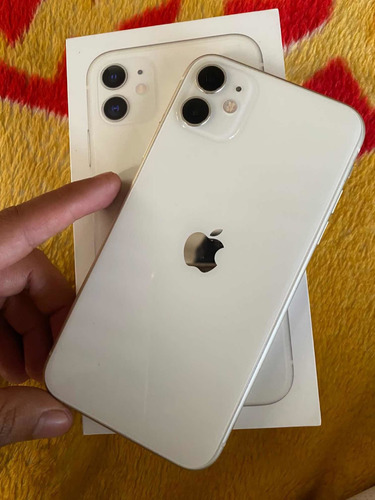 iPhone 11 (Usado)