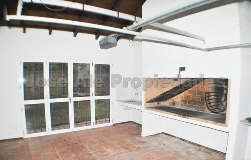 Imagen 10 de 11 de En Venta Chalet De 3 Dormitorios Colonia Del Sacramento
