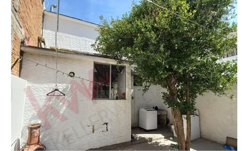 Casa En Venta Con Excelente Ubicación Y Recamara En Planta Baja!!